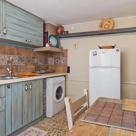 Traditional Karpathian House * Menetaí