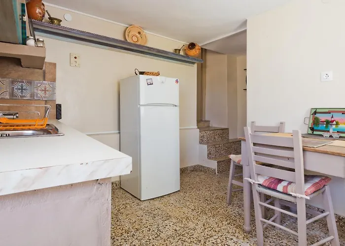 Traditional Karpathian House Menetaí